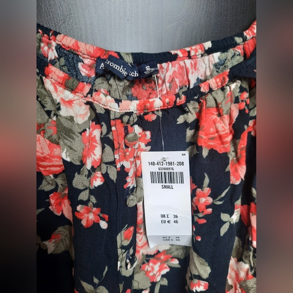 Abercrombie & Fitch Floral Crop Top - Picture 4 of 7